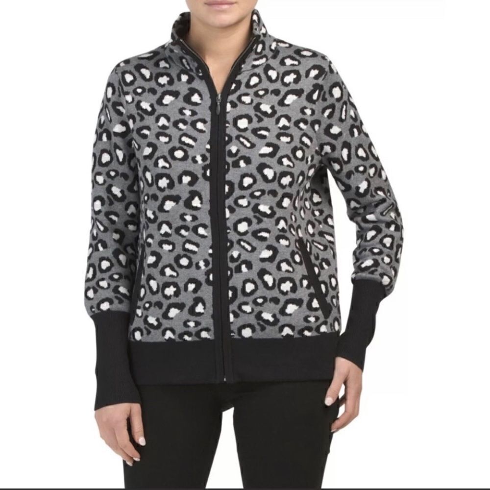 Rachel Zoe grey leopard print zip up sweater sz Large